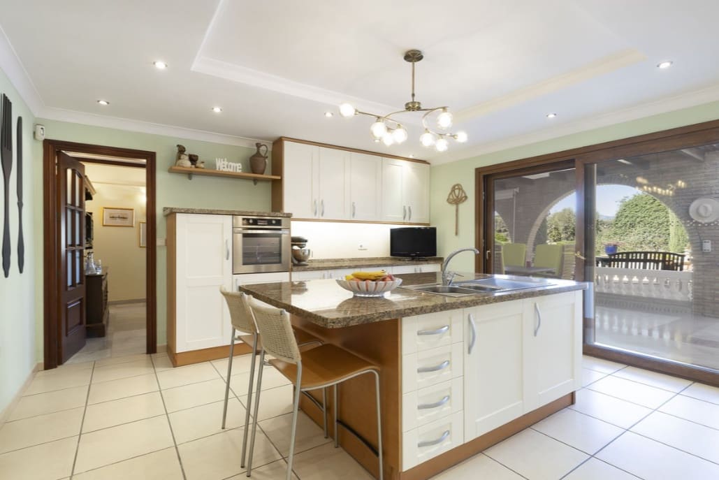 4 Zimmer Villa zu verkaufen in Coin mit Pool Garage - 950.000 € (Ref: 9616362)