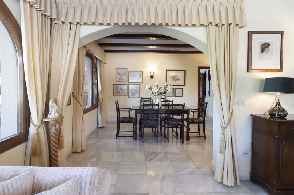 4 Zimmer Villa zu verkaufen in Coin mit Pool Garage - 950.000 € (Ref: 9616362)