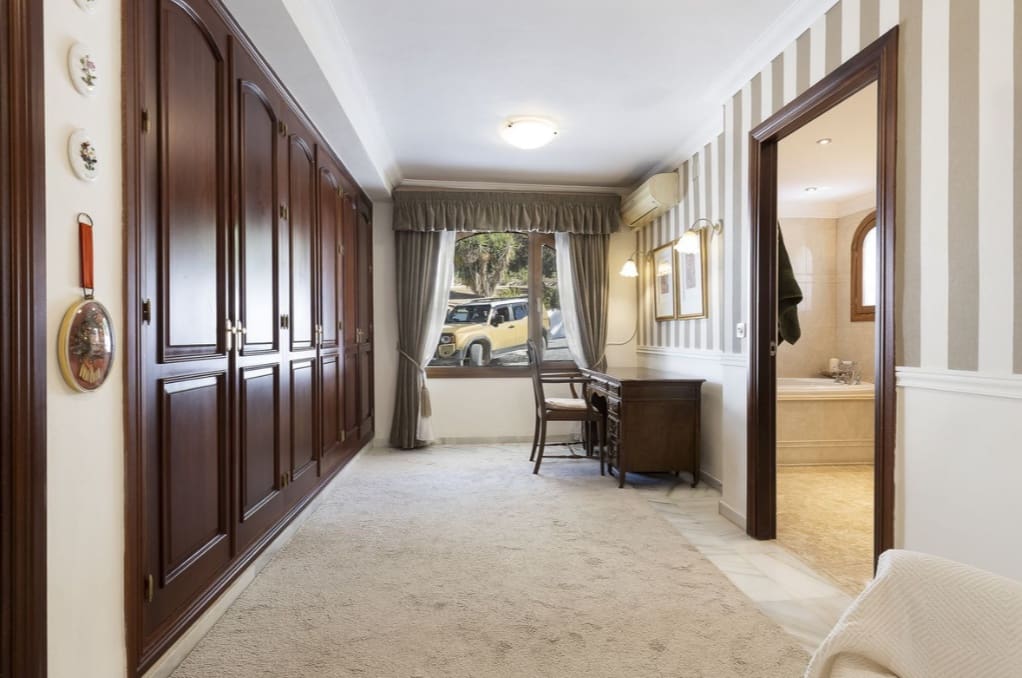 4 Zimmer Villa zu verkaufen in Coin mit Pool Garage - 950.000 € (Ref: 9616362)