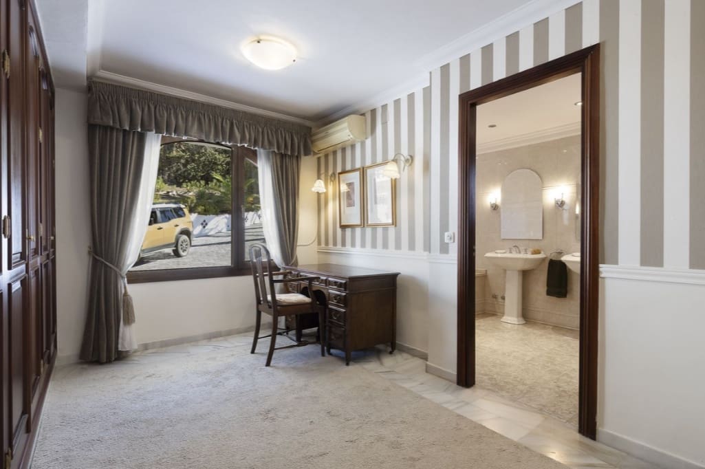 4 Zimmer Villa zu verkaufen in Coin mit Pool Garage - 950.000 € (Ref: 9616362)