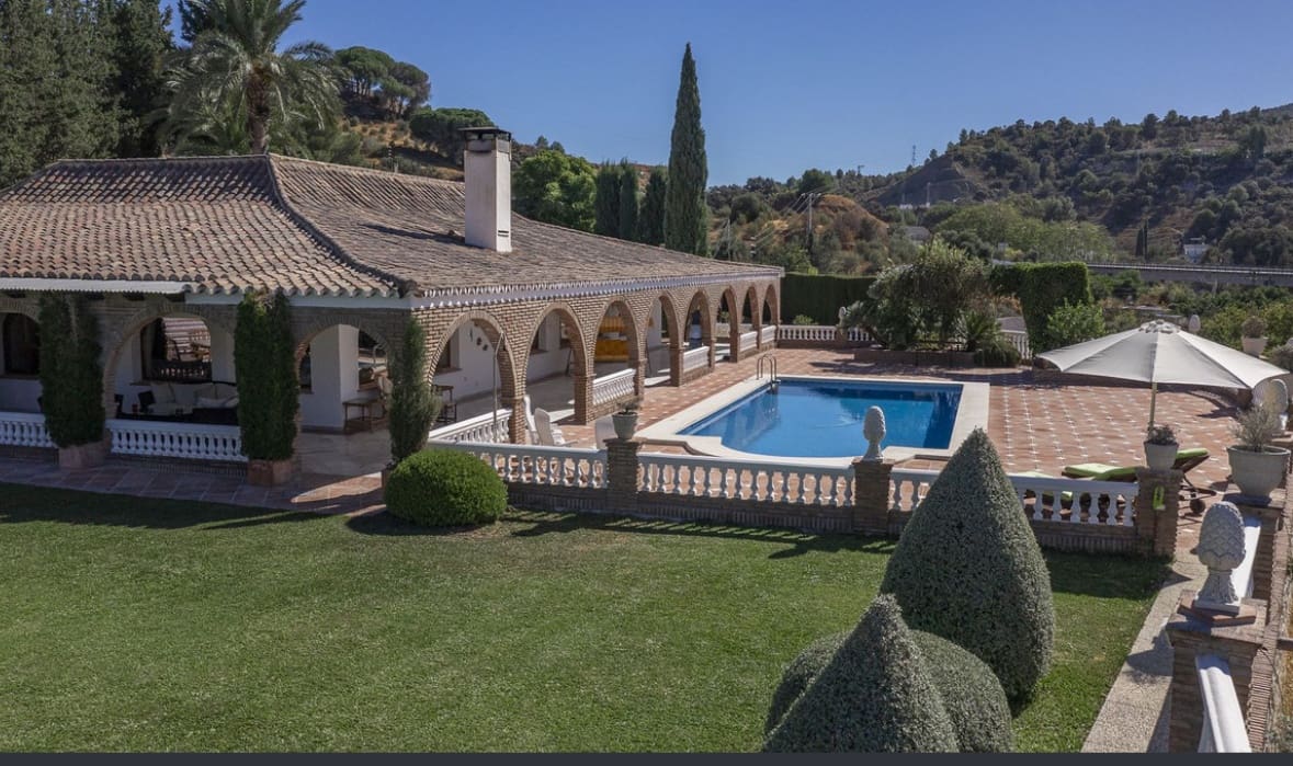 4 Zimmer Villa zu verkaufen in Coin mit Pool Garage - 950.000 € (Ref: 9616362)