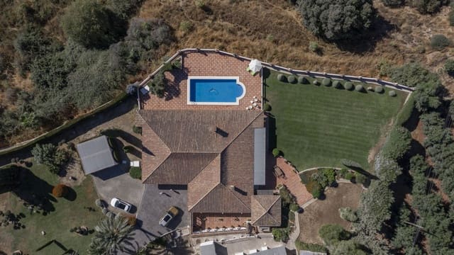 4 bedroom Villa for sale in Coín with pool garage - € 950,000 (Ref: 9616362)