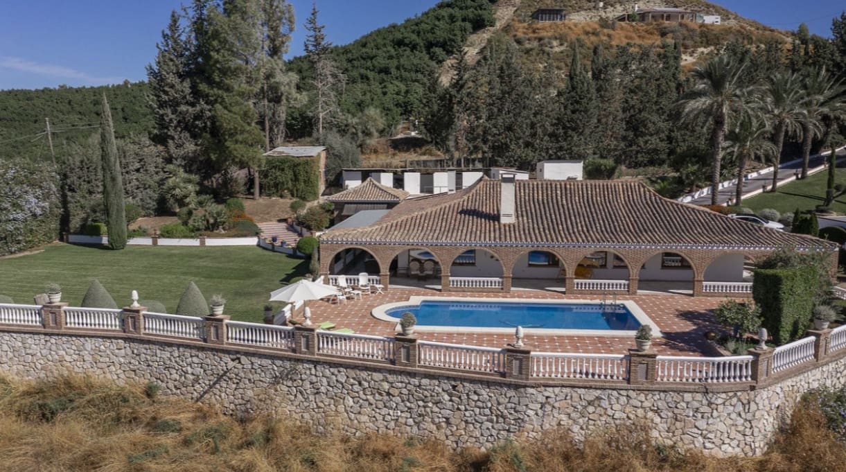 4 Zimmer Villa zu verkaufen in Coin mit Pool Garage - 950.000 € (Ref: 9616362)