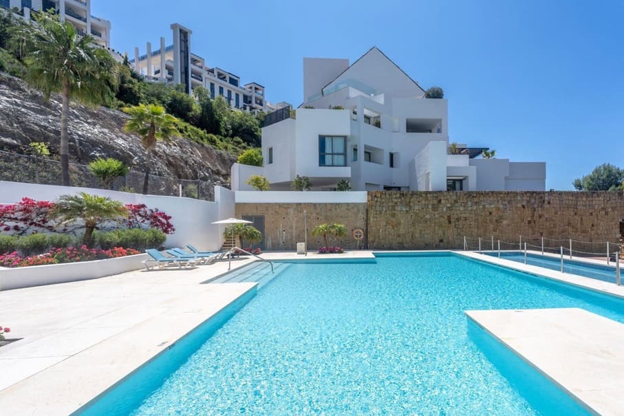 3 soveværelse Penthouse til salg i Marbella med swimmingpool garage - € 1.250.000 (Ref: 9616363)