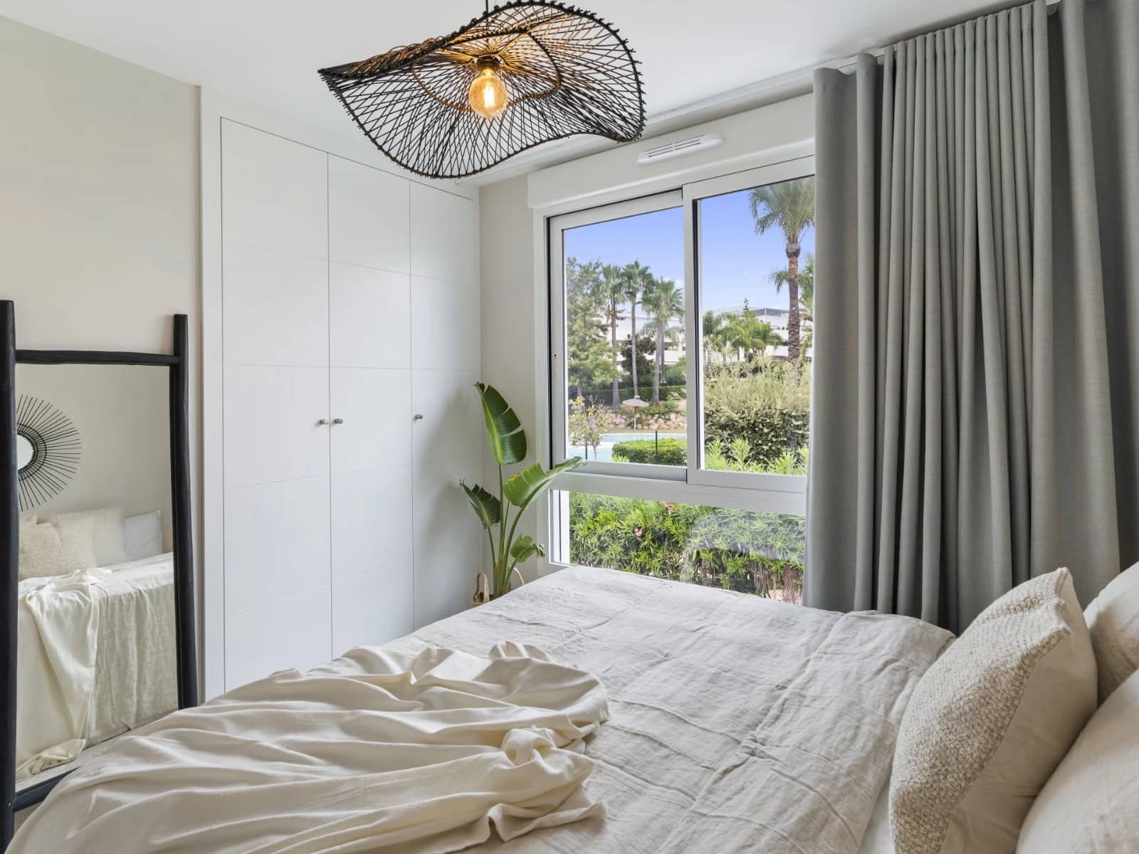 5 soveværelse Byhus til salg i Marbella med swimmingpool garage - € 1.150.000 (Ref: 9616364)