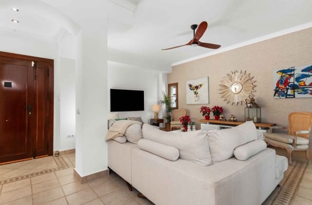 4 quarto Moradia para venda em New Golden Mile, Estepona com piscina garagem - 1 299 000 € (Ref: 9616368)