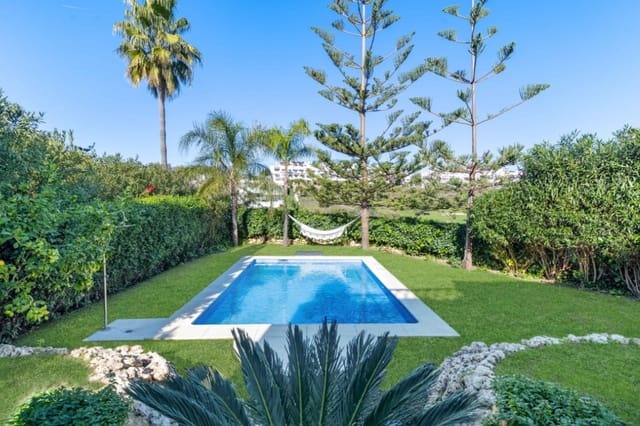 4 quarto Moradia para venda em New Golden Mile, Estepona com piscina garagem - 1 299 000 € (Ref: 9616368)