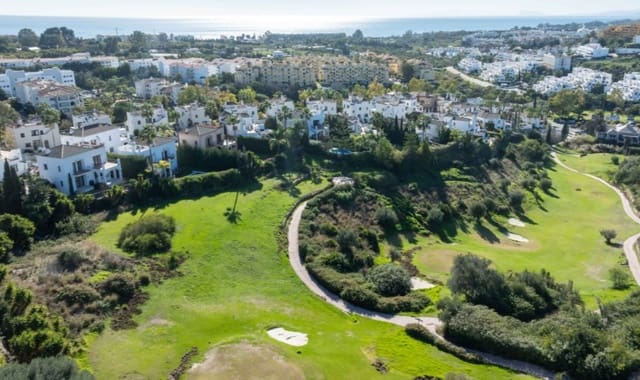 4 quarto Moradia para venda em New Golden Mile, Estepona com piscina garagem - 1 299 000 € (Ref: 9616368)