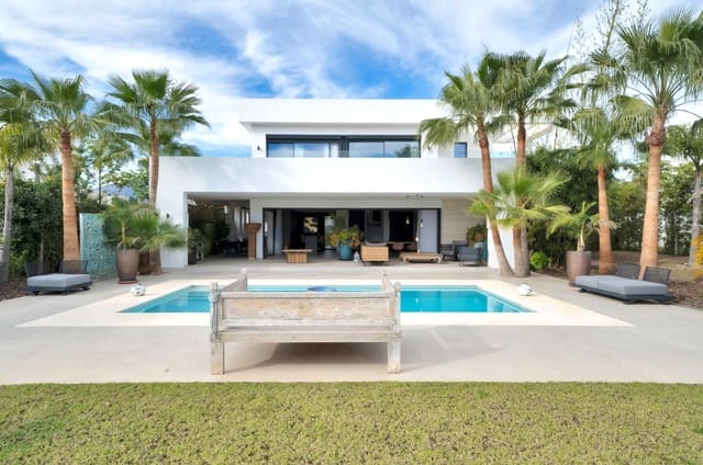 4 soveværelse Villa til salg i La Cala de Mijas, Mijas med swimmingpool garage - € 1.950.000 (Ref: 9616369)