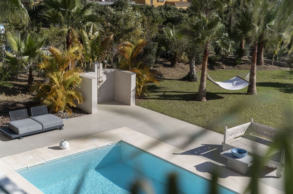 4 bedroom Villa for sale in La Cala de Mijas with pool garage - € 1,950,000 (Ref: 9616369)