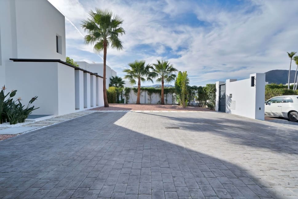 4 soverom Villa til salgs i La Cala de Mijas med svømmebasseng garasje - € 1 950 000 (Ref: 9616369)