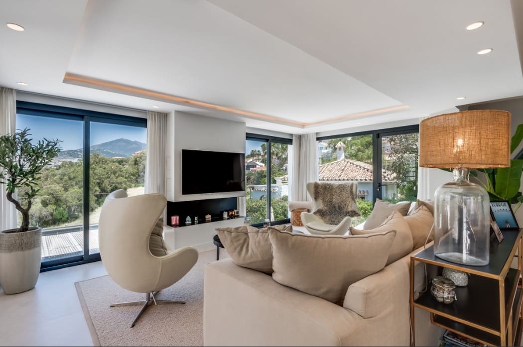 4 makuuhuone Huvila myytävänä paikassa Marbella mukana uima-altaan 
autotalli - 1 995 000 € (Ref: 9616370)