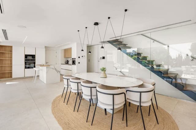 4 chambre Villa/Maison à vendre à Marbella avec piscine garage - 1 895 000 € (Ref: 9616371)