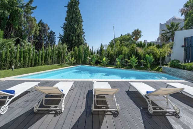 4 soveværelse Villa til salg i Marbella med swimmingpool garage - € 1.895.000 (Ref: 9616371)
