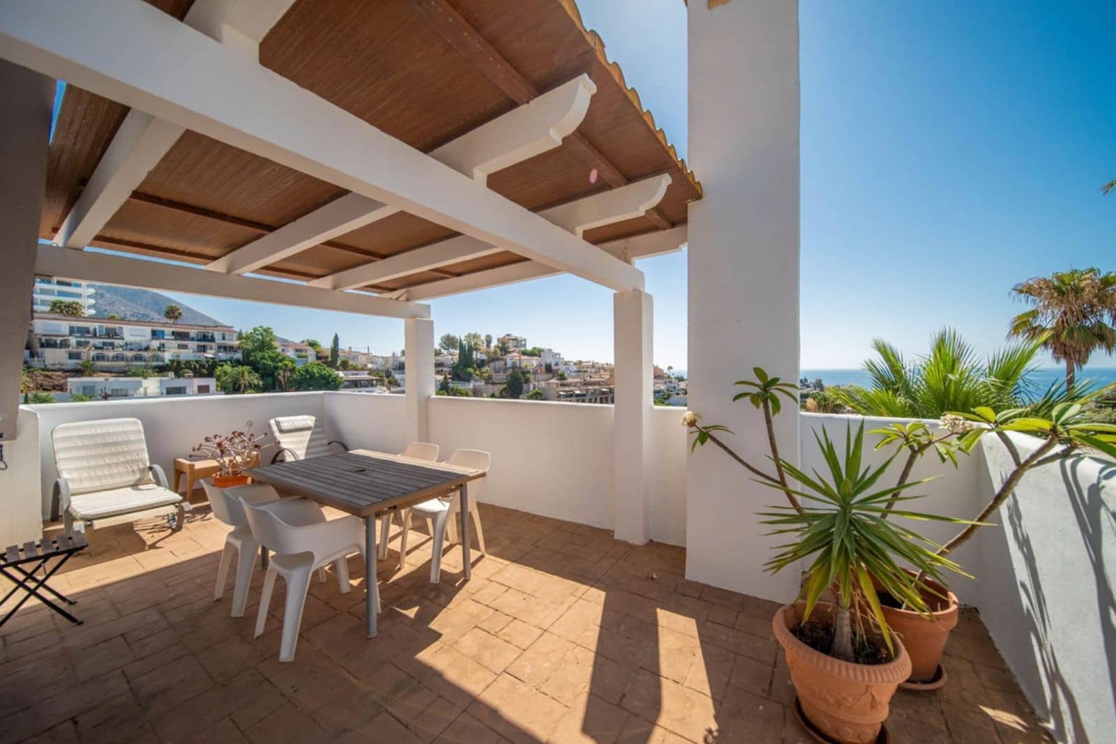 3 bedroom Villa for sale in Fuengirola with pool - € 499,000 (Ref: 9616372)