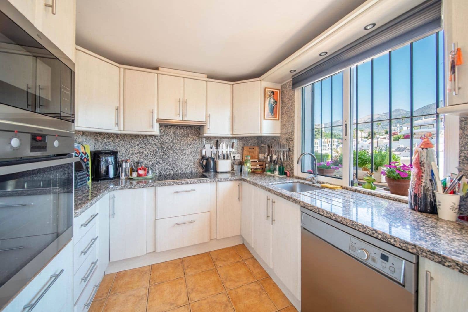 3 bedroom Villa for sale in Fuengirola with pool - € 499,000 (Ref: 9616372)