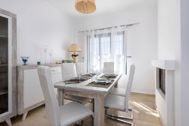 3 bedroom Villa for sale in La Duquesa / Puerto de la Duquesa, Manilva with pool garage - € 540,000 (Ref: 9616373)