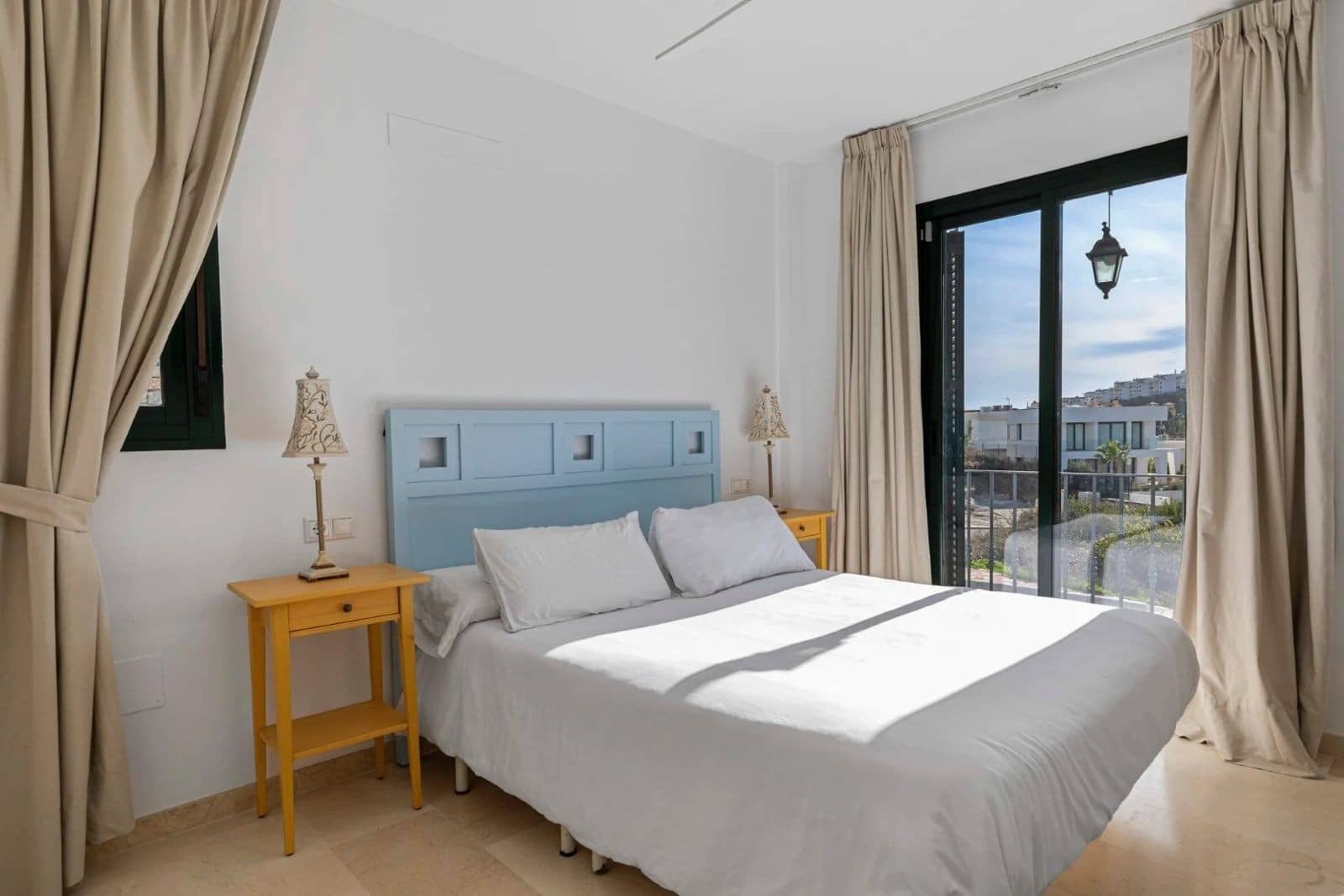 3 bedroom Villa for sale in La Duquesa / Puerto de la Duquesa with pool garage - € 540,000 (Ref: 9616373)