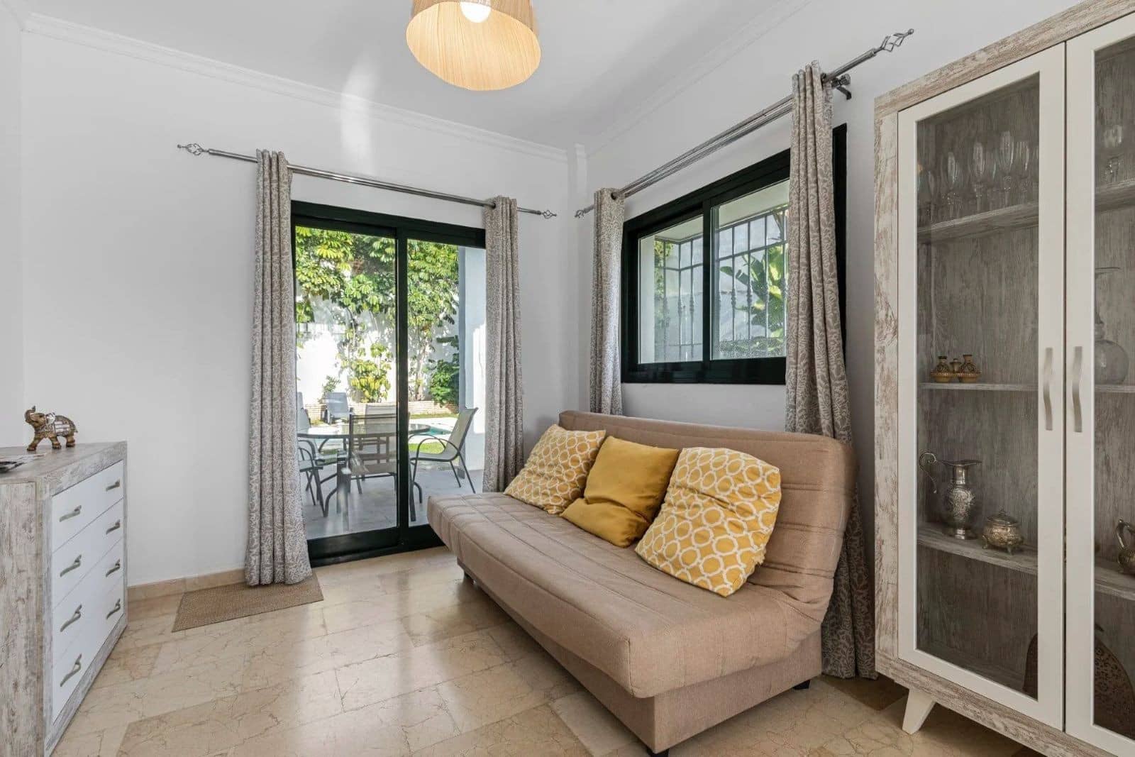 3 bedroom Villa for sale in La Duquesa / Puerto de la Duquesa with pool garage - € 540,000 (Ref: 9616373)