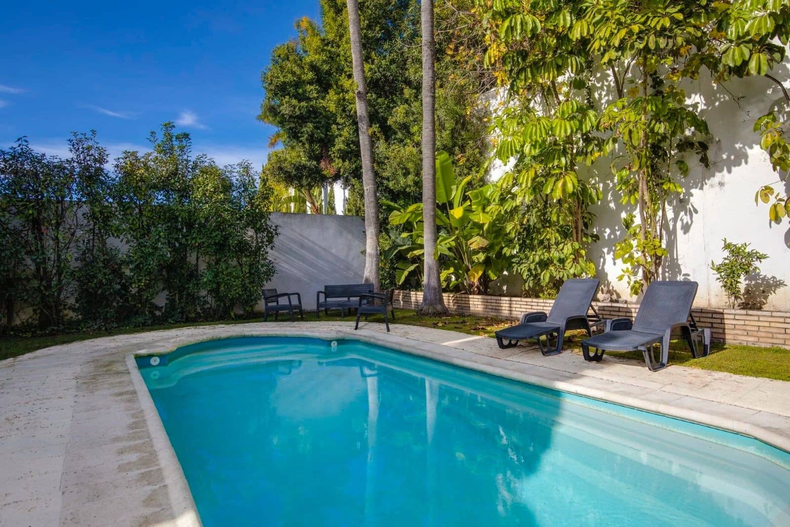 3 bedroom Villa for sale in La Duquesa / Puerto de la Duquesa with pool garage - € 540,000 (Ref: 9616373)