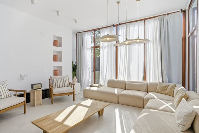 5 chambre Villa/Maison à vendre à Marbella avec piscine garage - 849 000 € (Ref: 9616376)