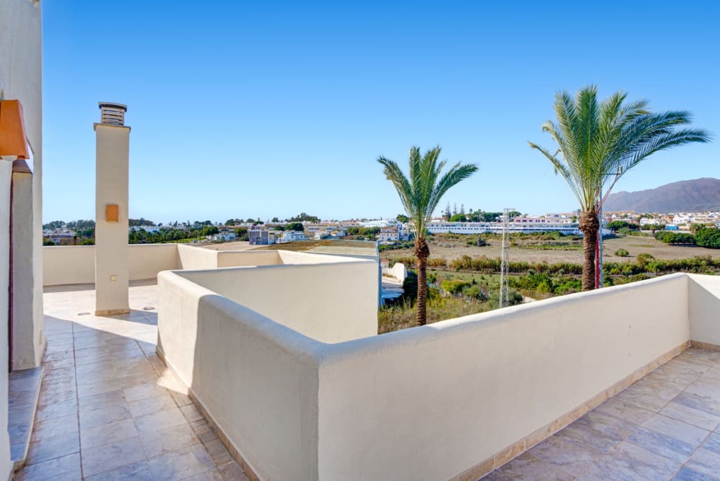 5 sovrum Villa till salu i Marbella med pool garage - 849 000 € (Ref: 9616376)