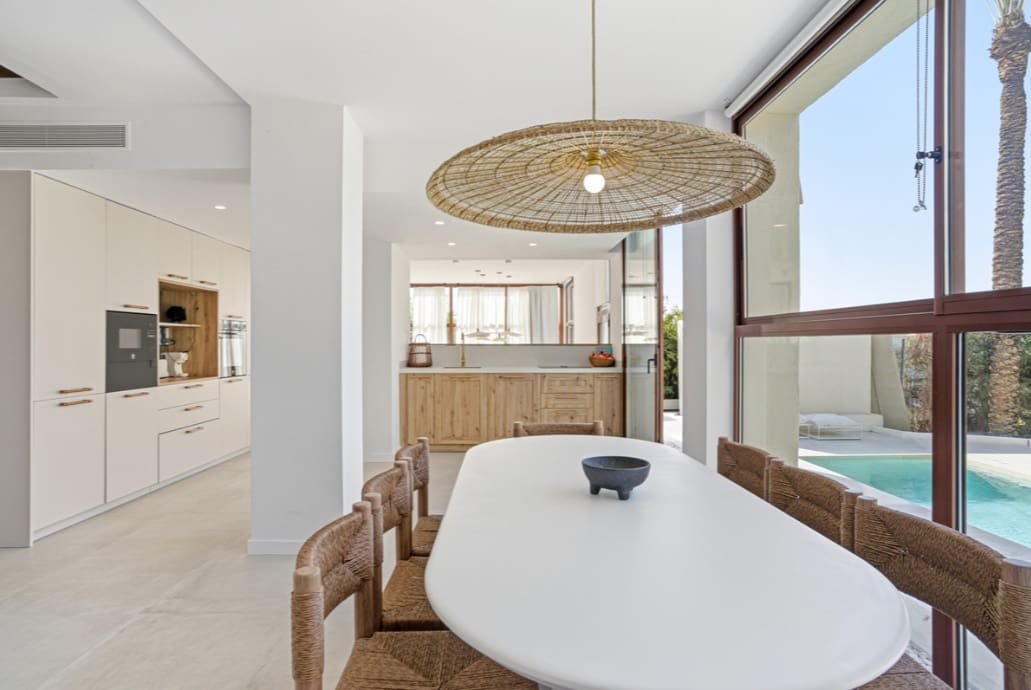 5 sovrum Villa till salu i Marbella med pool garage - 849 000 € (Ref: 9616376)