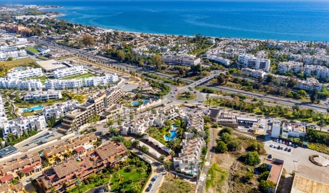 5 chambre Villa/Maison à vendre à Marbella avec piscine garage - 849 000 € (Ref: 9616376)