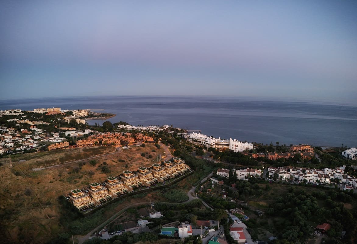 3 Zimmer Villa zu verkaufen in Estepona mit Pool Garage - 1.180.000 € (Ref: 9616379)