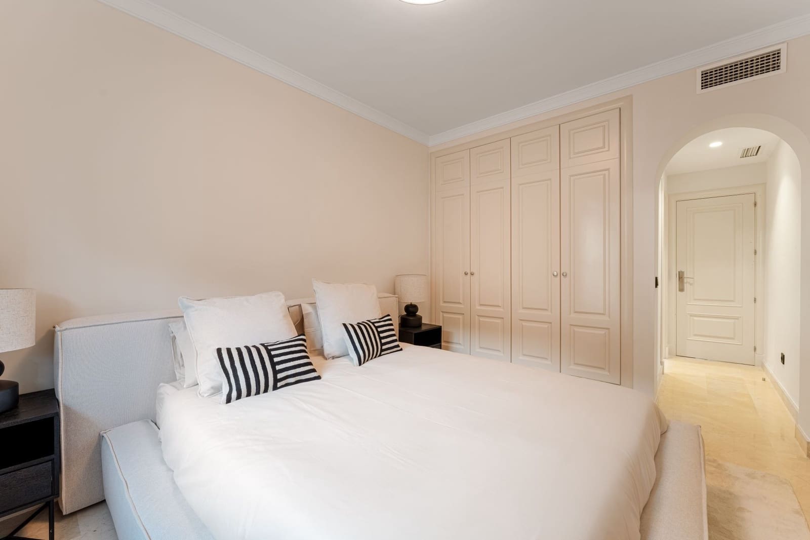 3 Zimmer Apartment zu verkaufen in Marbella mit Pool Garage - 1.195.000 € (Ref: 9616382)