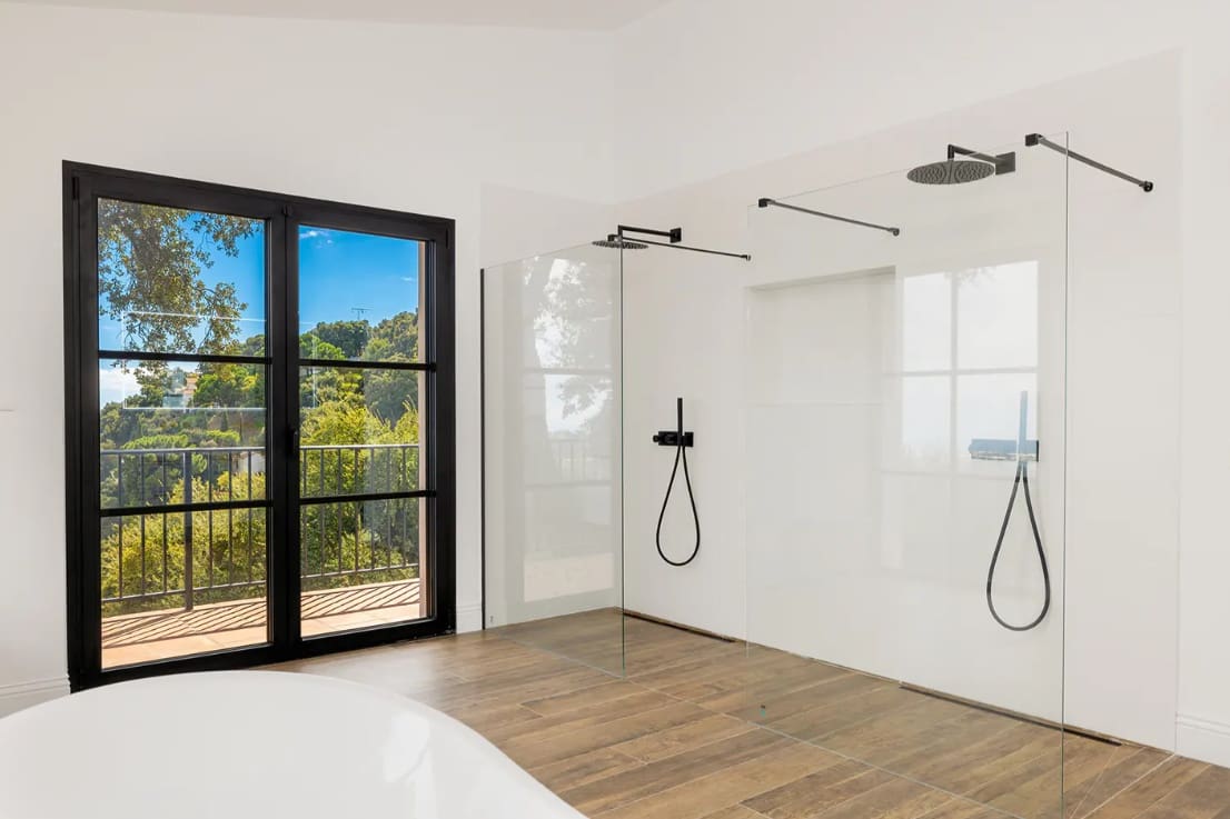 5 bedroom Villa for sale in Casares with pool garage - € 1,550,000 (Ref: 9616383)