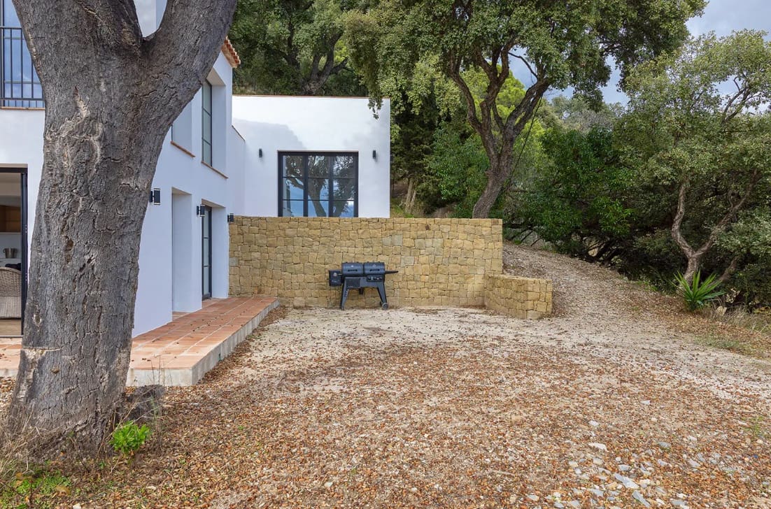 5 bedroom Villa for sale in Casares with pool garage - € 1,550,000 (Ref: 9616383)