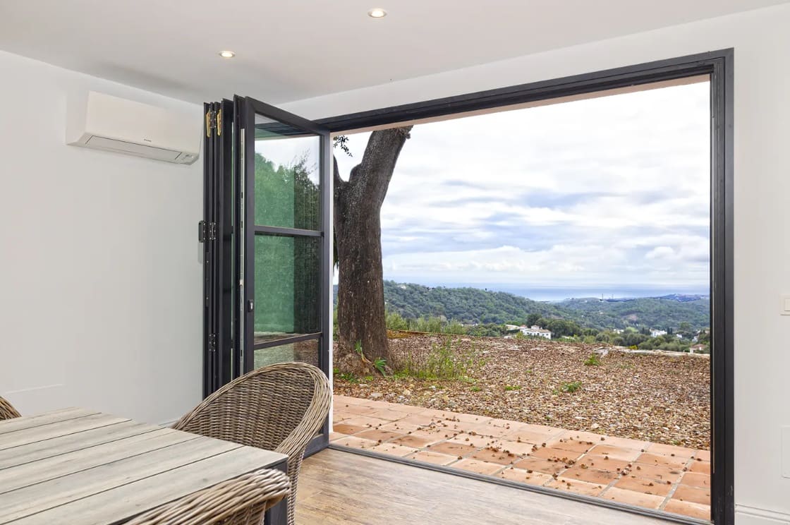 5 bedroom Villa for sale in Casares with pool garage - € 1,550,000 (Ref: 9616383)