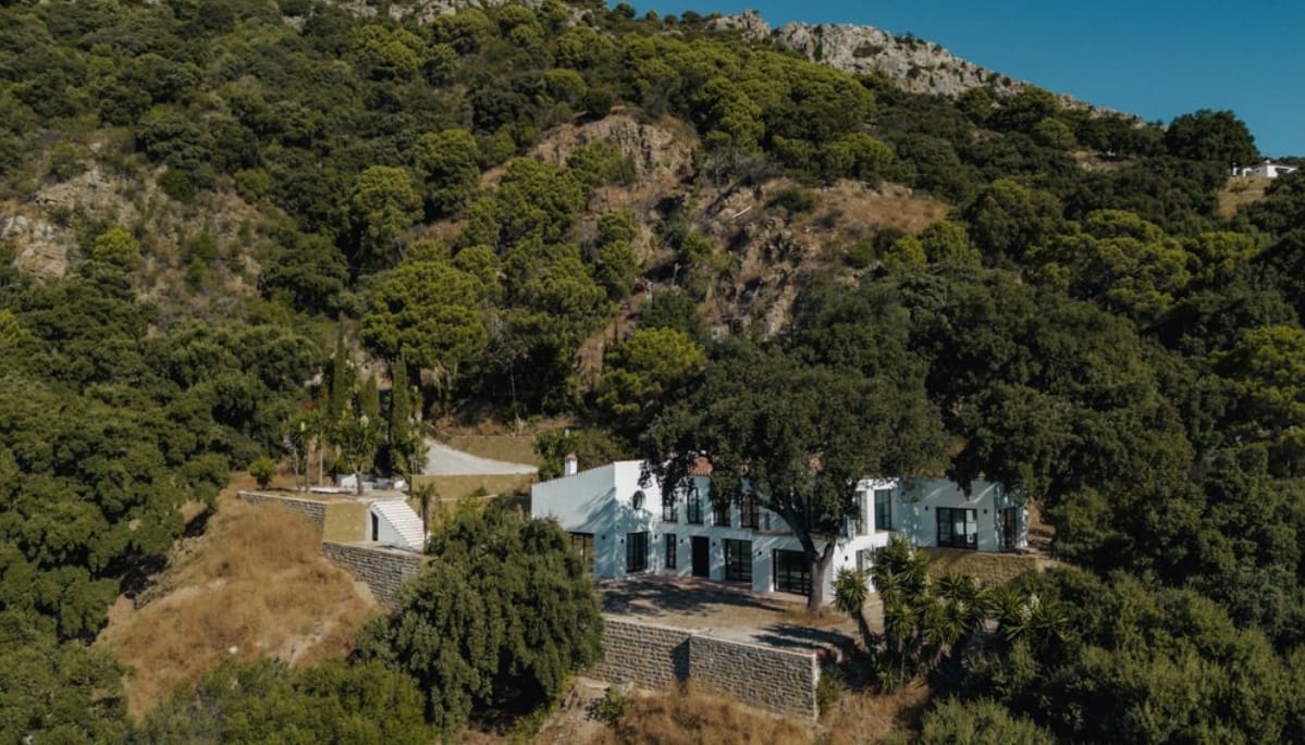 5 bedroom Villa for sale in Casares with pool garage - € 1,550,000 (Ref: 9616383)