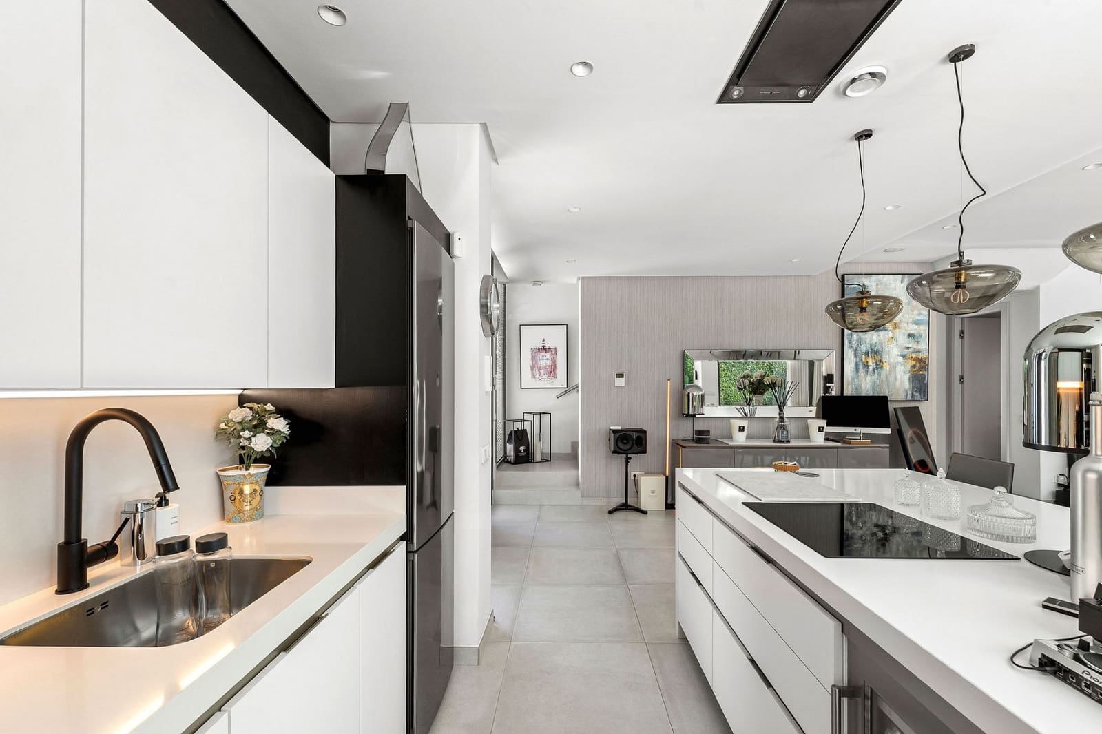 4 sovrum Villa till salu i Marbella med pool - 1 825 000 € (Ref: 9616385)