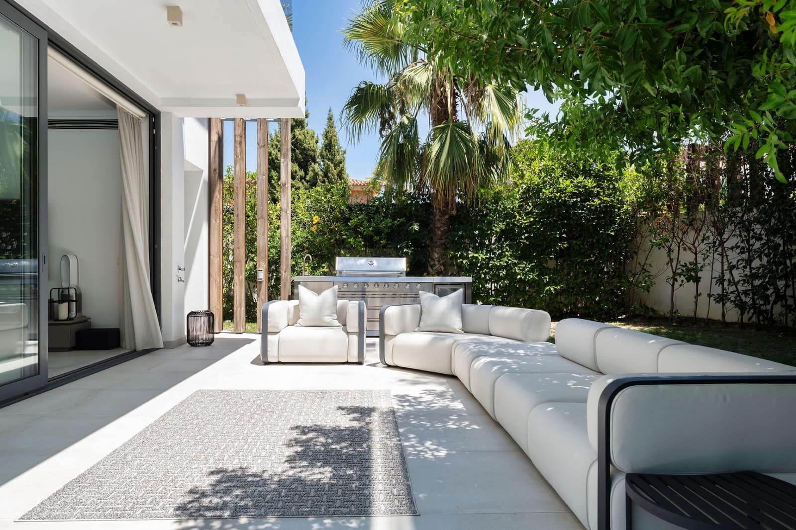 4 sovrum Villa till salu i Marbella med pool - 1 825 000 € (Ref: 9616385)