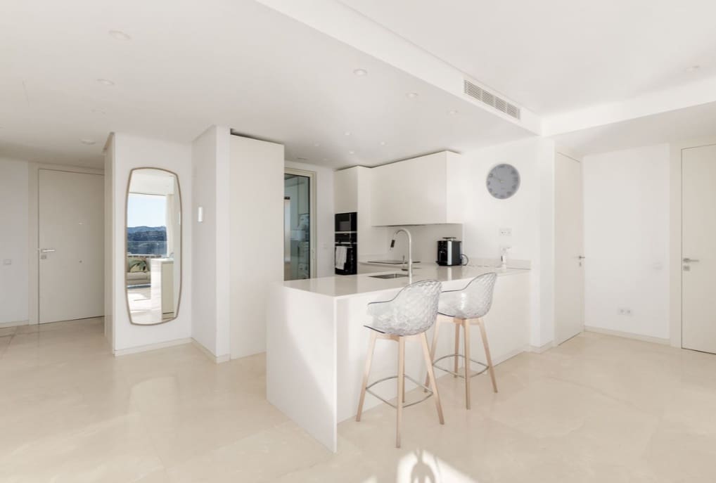 3 soverom Penthouse til salgs i Marbella med svømmebasseng garasje - € 1 775 000 (Ref: 9616386)