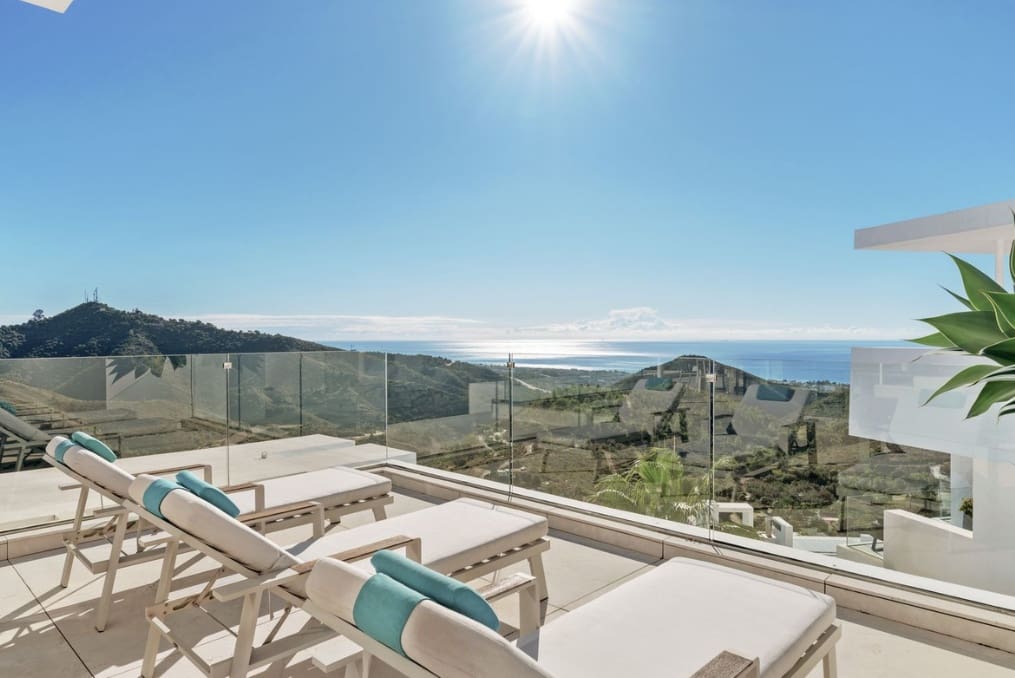 3 soverom Penthouse til salgs i Marbella med svømmebasseng garasje - € 1 775 000 (Ref: 9616386)
