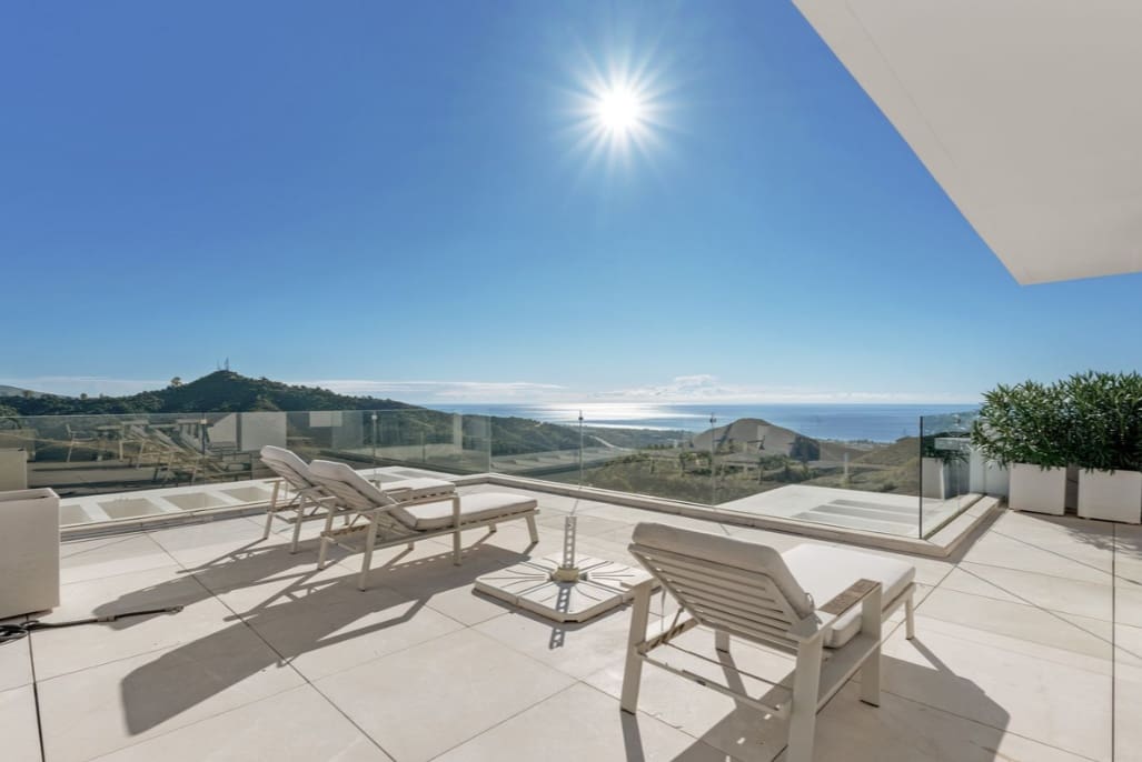 3 soverom Penthouse til salgs i Marbella med svømmebasseng garasje - € 1 775 000 (Ref: 9616386)