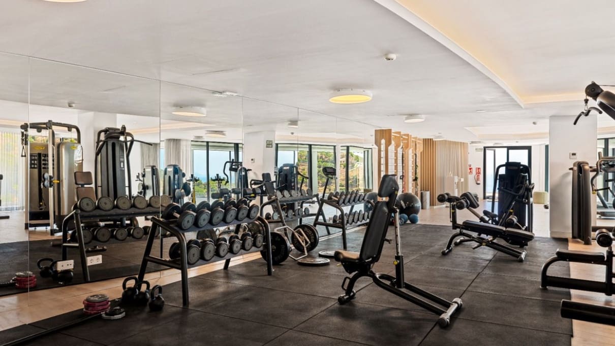 3 soverom Penthouse til salgs i Marbella med svømmebasseng garasje - € 1 775 000 (Ref: 9616386)