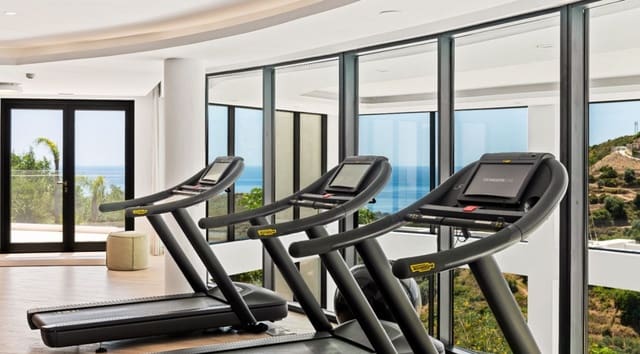 3 Zimmer Penthouse zu verkaufen in Marbella mit Pool Garage - 1.775.000 € (Ref: 9616386)