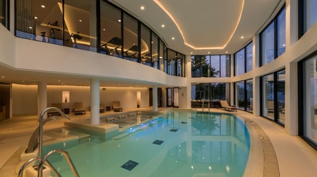 3 Zimmer Penthouse zu verkaufen in Marbella mit Pool Garage - 1.775.000 € (Ref: 9616386)