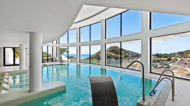 3 Zimmer Penthouse zu verkaufen in Marbella mit Pool Garage - 1.775.000 € (Ref: 9616386)