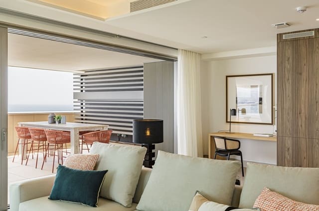 4 bedroom Apartment for sale in Málaga city with pool garage - € 2,400,000 (Ref: 9616387)