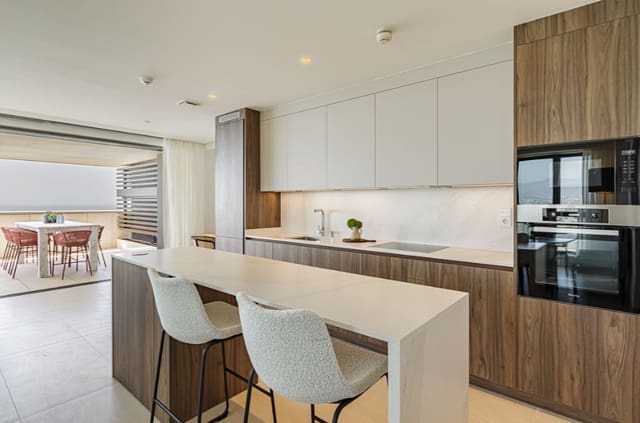 4 chambre Appartement à vendre à Malaga ville avec piscine garage - 2 400 000 € (Ref: 9616387)