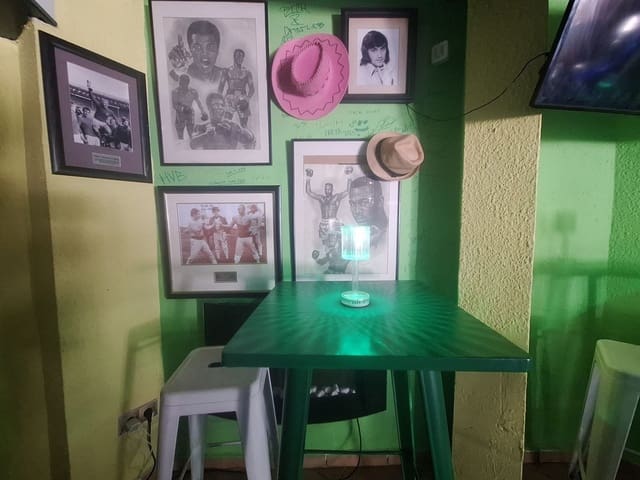 Kaupallinen myytävänä paikassa Marbella - 60 000 € (Ref: 9616388)