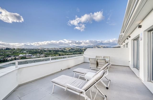 3 chambre Penthouse à vendre à Marbella avec piscine garage - 530 000 € (Ref: 9616389)