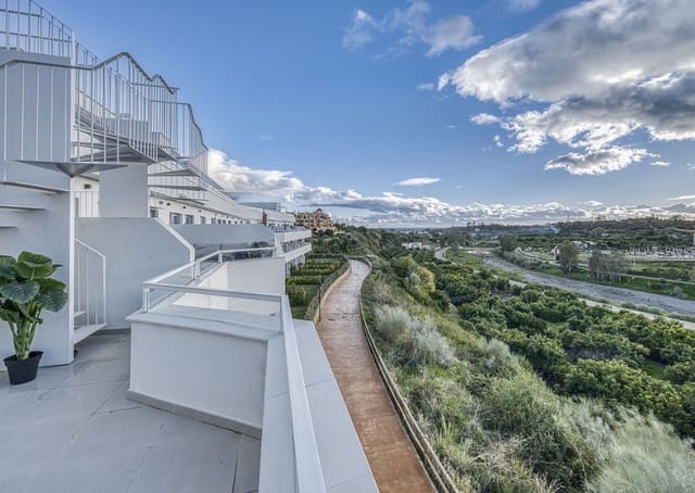 3 chambre Penthouse à vendre à Marbella avec piscine garage - 530 000 € (Ref: 9616389)