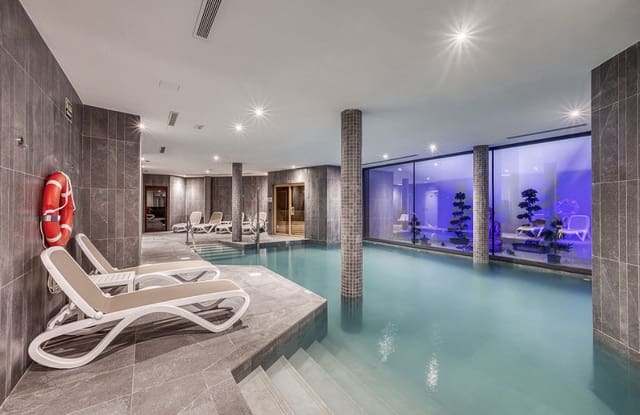 3 slaapkamer Penthouse te koop in Marbella met zwembad garage - € 485.000 (Ref: 9616389)