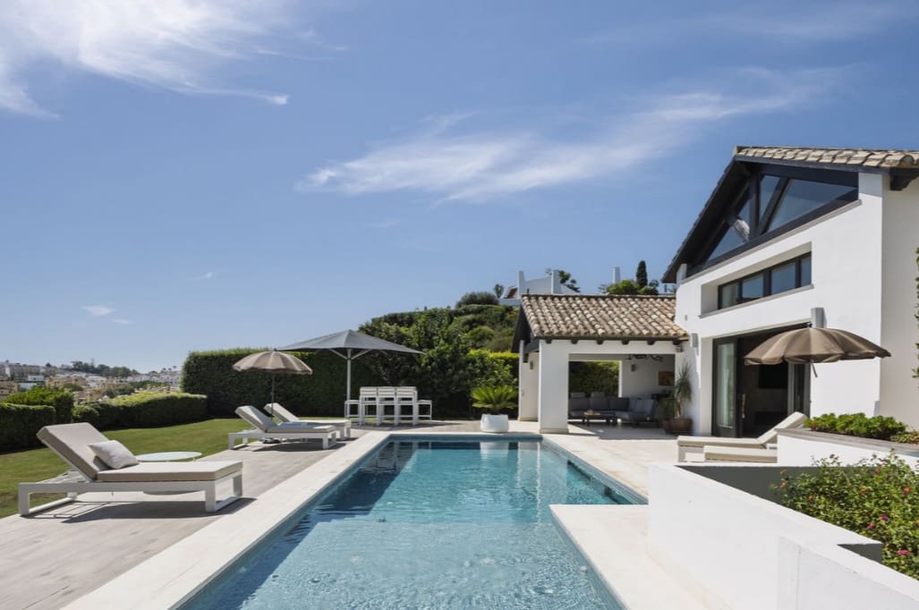 6 bedroom Villa for sale in Casares with pool garage - € 1,900,000 (Ref: 9616393)